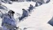 Kahraman komandolar Tunceli'nin karlı dağlarında teröristlerin izini sürüyor