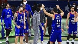 Anadolu Efes THY Avrupa Ligi'inde son saniye basketiyle kazandı