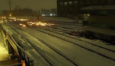 Chicago'da tren rayları ateşe verildi