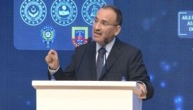 Adalet Bakanı Bozdağ: 'Bir kadını 15 yerinden bıçaklayana adli kontrol şartı verildiğinde yüreğim yanıyor'