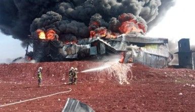 Esad güçlerinden İdlib'e bombalı saldırı