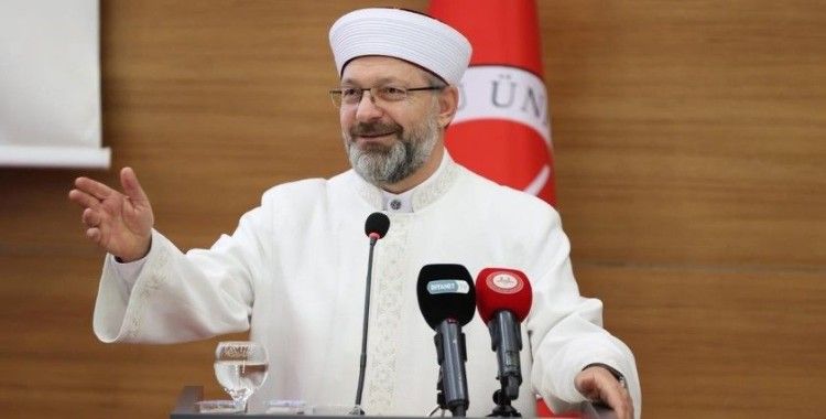 Erbaş: 'Bizim derdimiz sadece doğruları anlatmak değil, yaşayarak göstermek, rol model olmaktır'