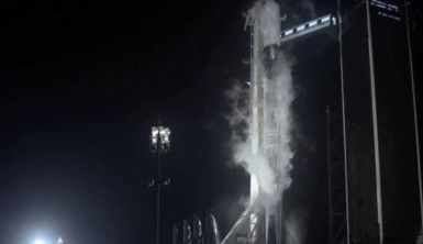 SpaceX, Crew-4 uçuşu ile uzaya 4 astronot gönderdi