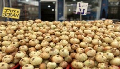 Nisan ayında fiyatı en çok artan kuru soğan 8,5 TL'den satılıyor