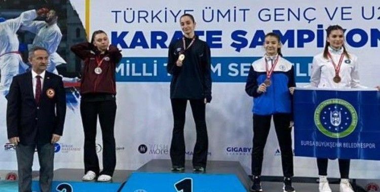 Bağlar Belediyesi'nin milli sporcusu Sena Kızılaslan yeniden Türkiye şampiyonu oldu