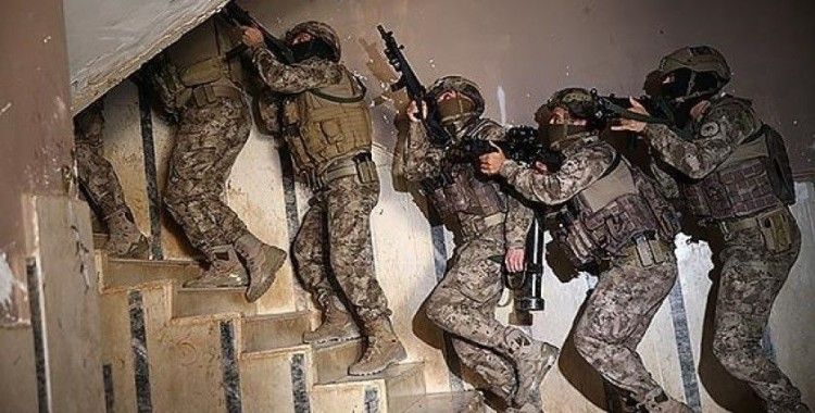 Mersin'de terör örgütü DEAŞ operasyonunda 10 zanlı yakalandı