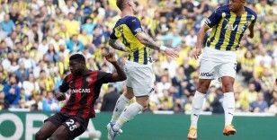 Spor Toto Süper Lig: Fenerbahçe: 0 - Fatih Karagümrük: 0 (İlk yarı)