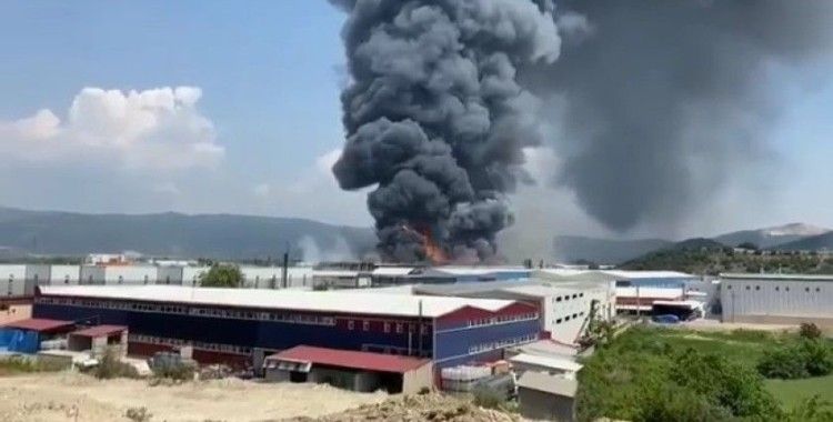 Bursa’da büyük fabrika yangını
