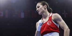 Milli boksör Buse Naz Çakıroğlu dünya şampiyonu oldu