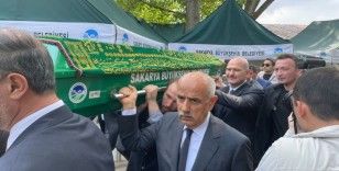 Bakanlar Soylu ve Kirişçi, otobüs kazasında hayatını kaybeden gencin cenazesine katıldı