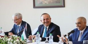 Dışişleri Bakanı Çavuşoğlu, Filistin’deki Türkiye mezunlarıyla bir araya geldi