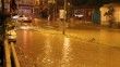 Taşova’da 30 dakikalık yağış hayatı felç etti
