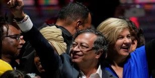 Kolombiya'nın ilk solcu devlet başkanı olan eski gerilla Petro: Tarih yazıyoruz