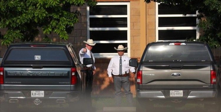 Teksas'taki okul saldırısına geç müdahale etmekle eleştirilen polis şefi açığa alındı