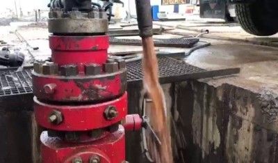 Adana'da çıkartılan petrolün vanadan akışı görüntülendi