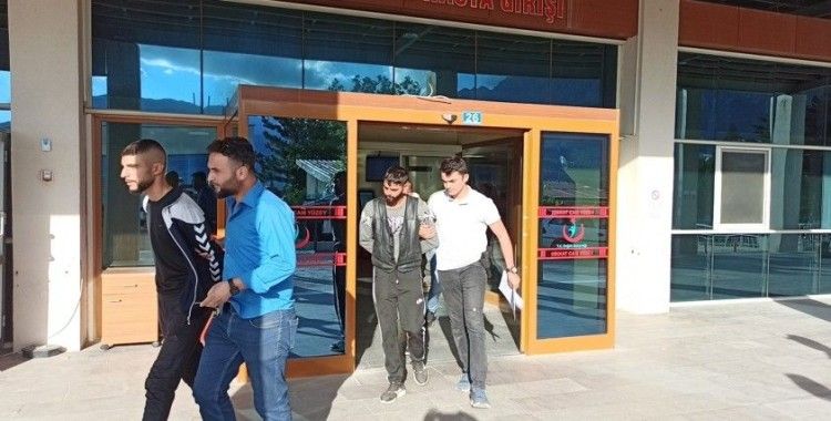 Çaldıkları motosikletlerle Konya’ya gidemeden yakalandılar