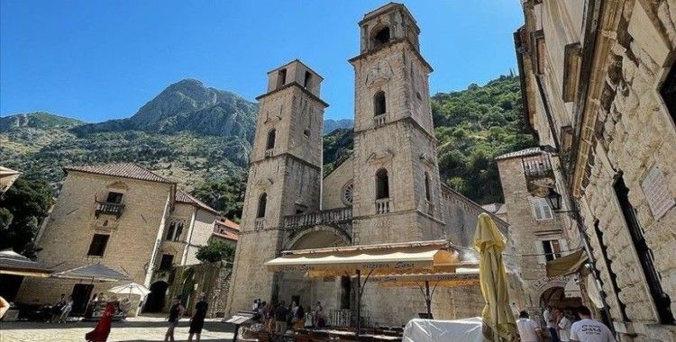 Balkanlar'ın ziyaretçilerini Orta Çağ'a götüren kenti Kotor