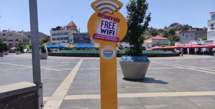 Marmaris Belediyesi, 19 Mayıs Gençlik Meydanı'nda ücretsiz internet hizmeti başlattı