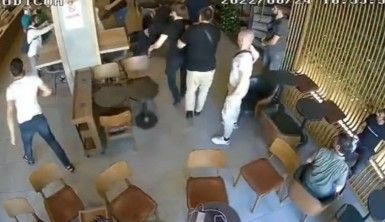 İstanbul'da kafeteryada kavga, güreşçi gibi kündeye getirdi
