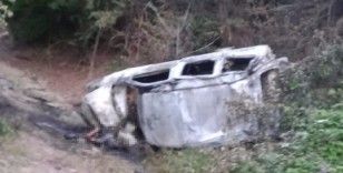 Şarampole yuvarlanan aracın sürücüsü yanarak hayatını kaybetti