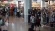 Avrupa'daki havalimanlarında personel eksikliği ve aşırı yoğunluk krizi sürüyor