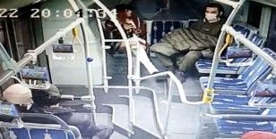 Metrobüste taciz iddiasına kadından tekme tokat dayak kamerada