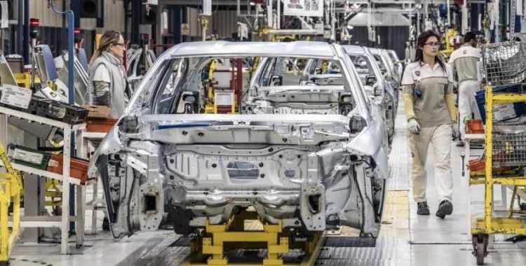 FT: İngiltere'nin otomobil endüstrisi 2025'e kadar toparlanamayacak