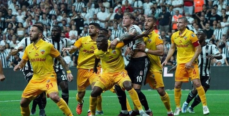 Spor Toto Süper Lig: Beşiktaş: 0 - Kayserispor: 0 (İlk yarı)