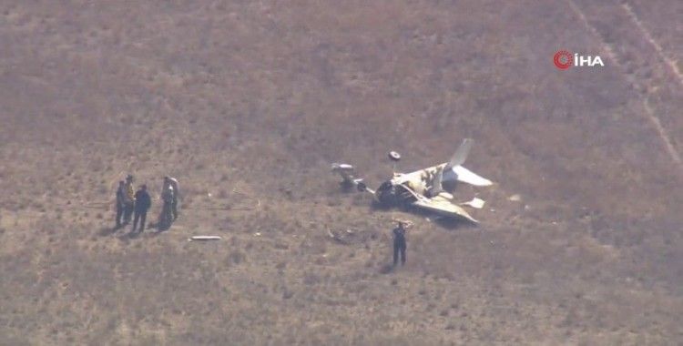 California'da 2 uçak havada çarpıştı: 2 ölü