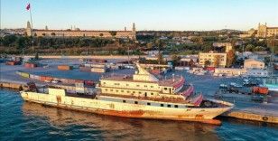 Yunanistan Sahil Güvenlik birimlerinin taciz ateşi açtığı gemi Haydarpaşa Limanı'na yanaştı