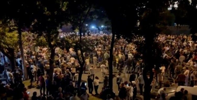 Ermenistan'da halk Paşinyan'ı protesto etmek için toplandı
