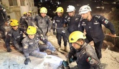 Ürdün'de çöken binanın enkazından kurtarılan bebeğin görüntüleri paylaşıldı