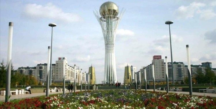 Kazakistan Parlamentosu başkentin isminin yeniden Astana olmasını kabul etti