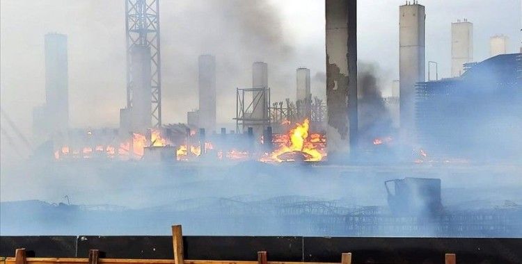Kocaeli'de fabrika inşaatında çıkan yangın söndürüldü