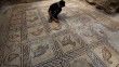 Filistinli çiftçi, Gazze'deki tarlasında Bizans dönemine ait mozaik keşfetti