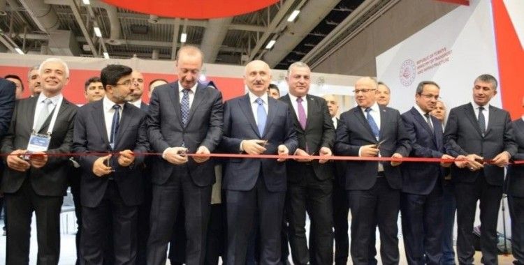 Bakan Karaismailoğlu, INNOTRANS 2022’ye katıldı