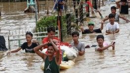 Filipinleri vuran Noru Tayfunu'nda 5 kurtarma görevlisi öldü
