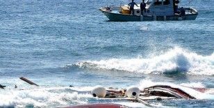 Galapagos Adaları'nda turist teknesi battı: 4 ölü, 2 kayıp