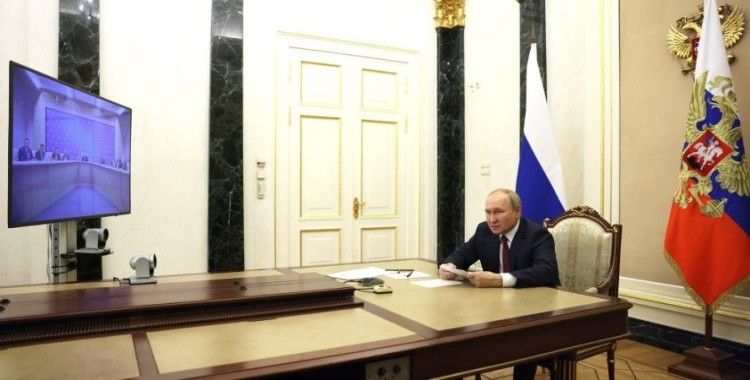 Rusya Devlet Başkanı Vladimir Putin: 'Tek kutuplu hegemonya amansız bir şekilde çöküyor'