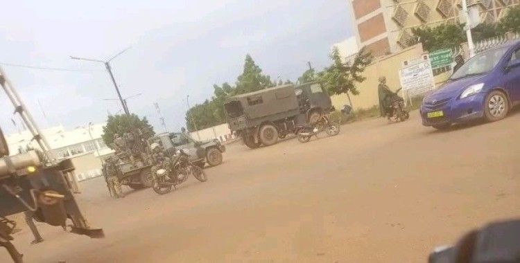 Burkina Faso’da başkanlık sarayı çevresinde silah sesleri