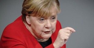 Eski Almanya Başbakanı Merkel'e 'Nansen Mülteci Ödülü'