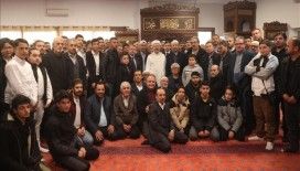 Diyanet İşleri Başkanı Erbaş, Fransa'da sabah namazında gençlerle buluştu