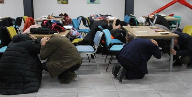 Türkiye genelinde 'Çök Kapan Tutun' tatbikatı yapıldı