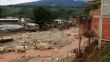 Kolombiya'da seller ve toprak kaymasından binlerce kişi etkilendi