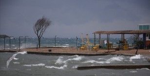 Doğu Akdeniz ve kıyı Ege'de gök gürültülü sağanak bekleniyor