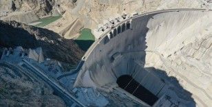 Türkiye'nin en yüksek barajı olan Yusufeli, su tutmaya başladı