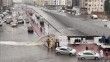 Suudi Arabistan'ın Cidde kentinde şiddetli yağışlar nedeniyle eğitim ve uçuşlar askıya alındı