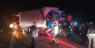 Susurluk'ta trafik kazası, 1 kişi yaralı 1 kişi ölü