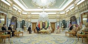 Suudi Arabistan-Çin Zirvesi'nde "işbirliği ve toprak bütünlüğünü destekleme" vurgusu öne çıktı