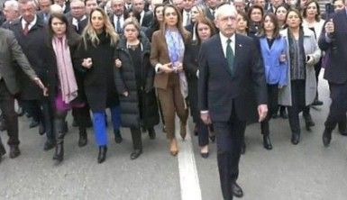 CHP lideri Kemal Kılıçdaroğlu Adalet Bakanlığı'na yürüdü
